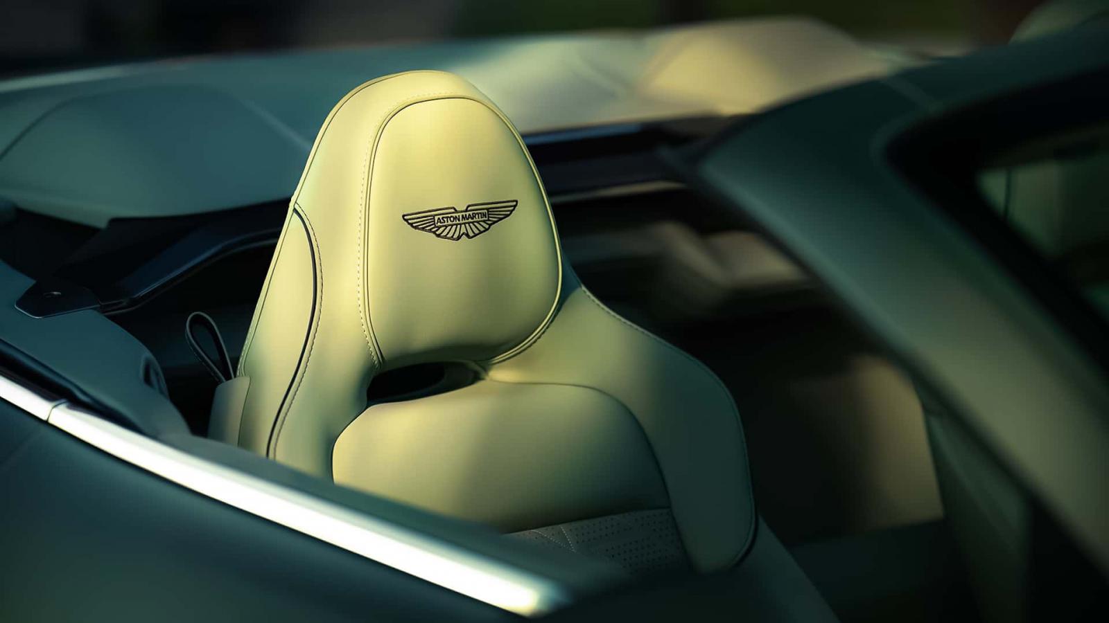 Vanquish Volante: Η ισχυρότερη κάμπριο Aston Martin έφτασε